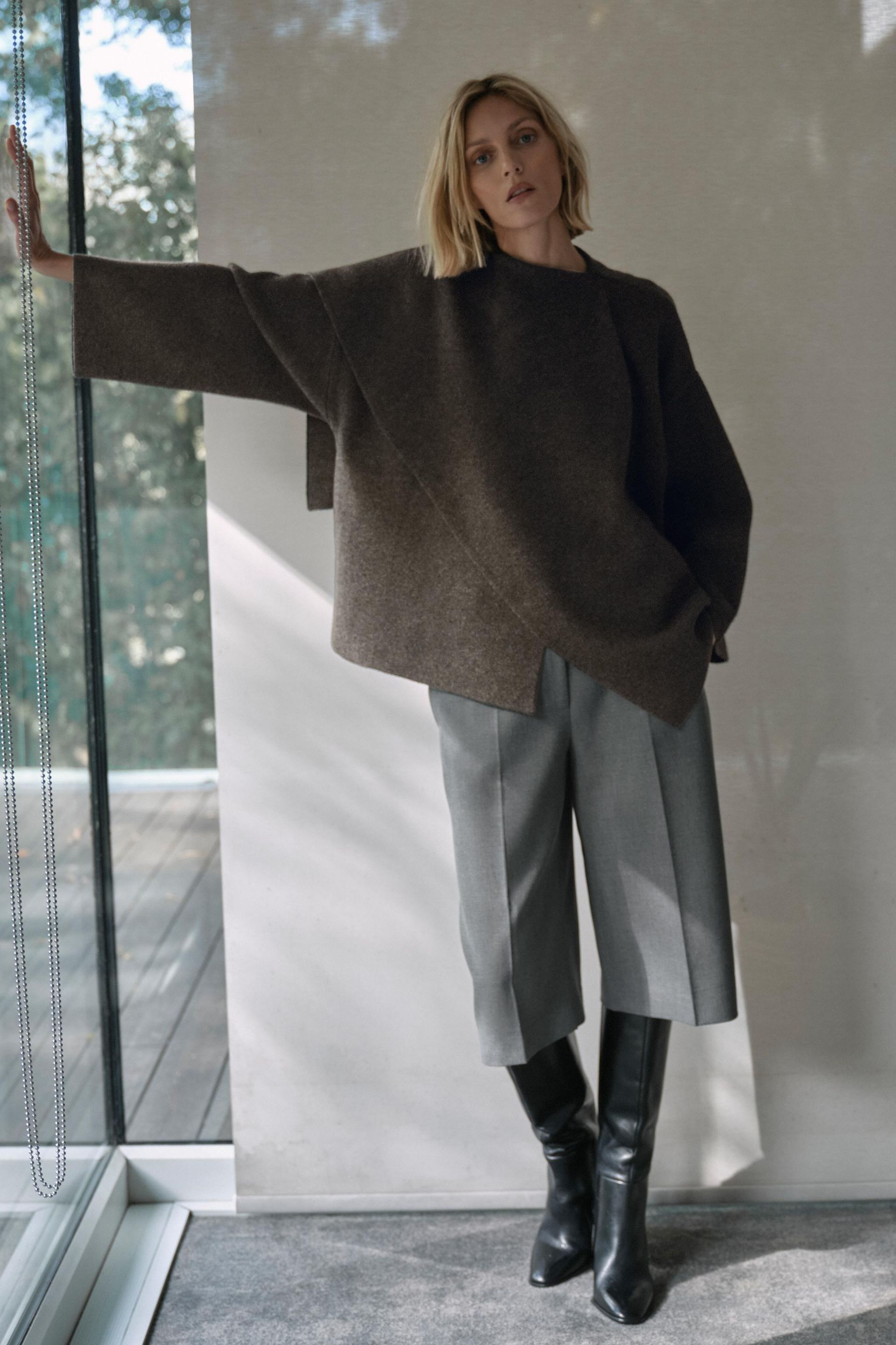 Short Knit Coat With Scarf