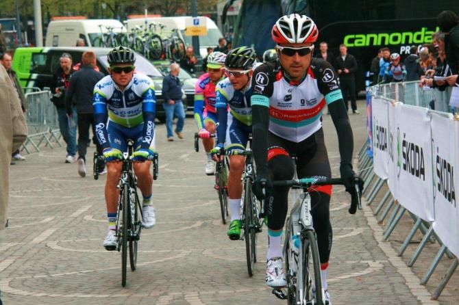 Riders going to the start line