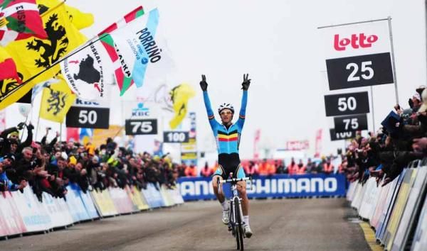 Niels Albert (Belgium) wins the men's race at the Worlds