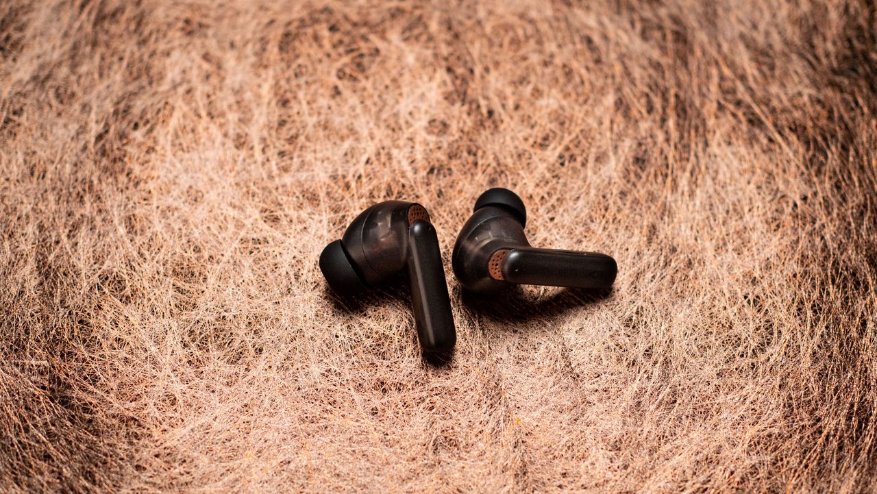 Creative Aurvana Ace 2 earbuds
