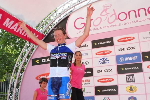 A strong ride from Greta Triere (S.C. Michela Fanini Record Rox) with her solo breakaway