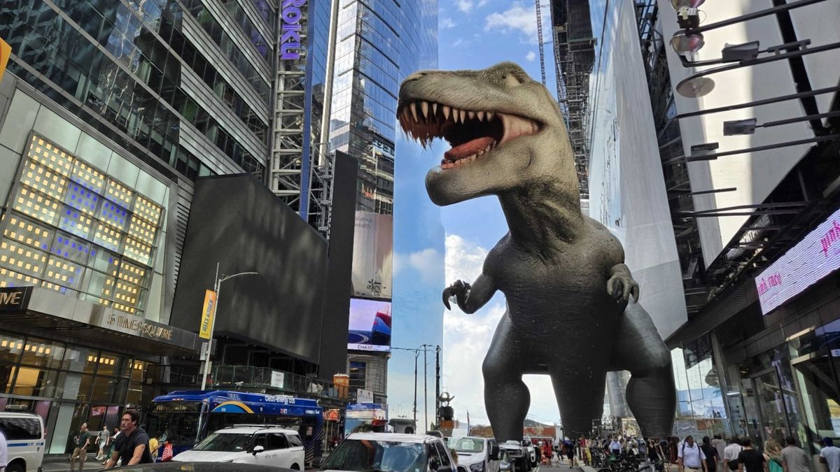 Samsung Galaxy Z Fold 6 Sketch to Image of T-Rex in Manhattan