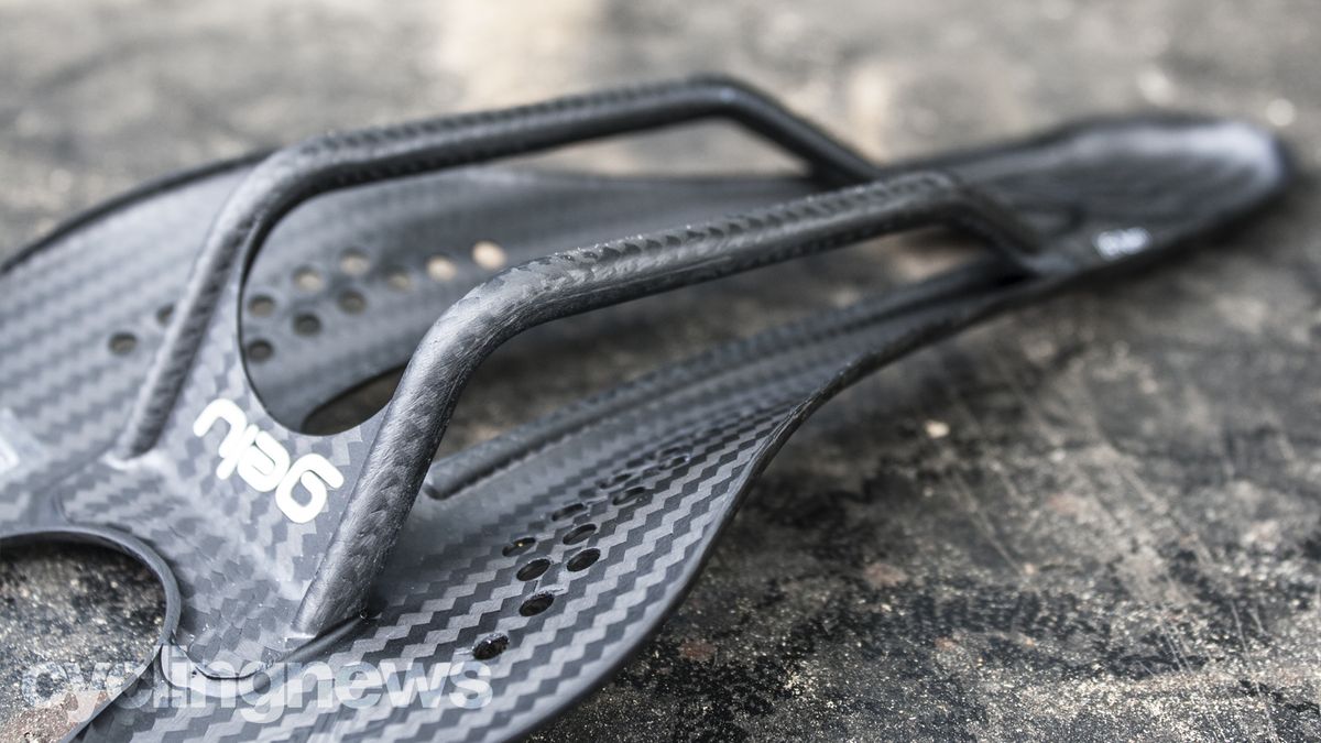 Gelu K-3 Carbon saddle