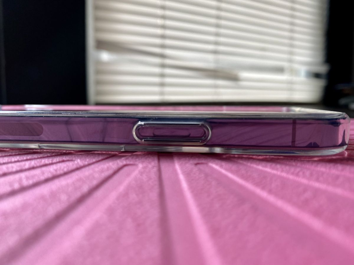 Kate Spade New York Magsafe Side Button