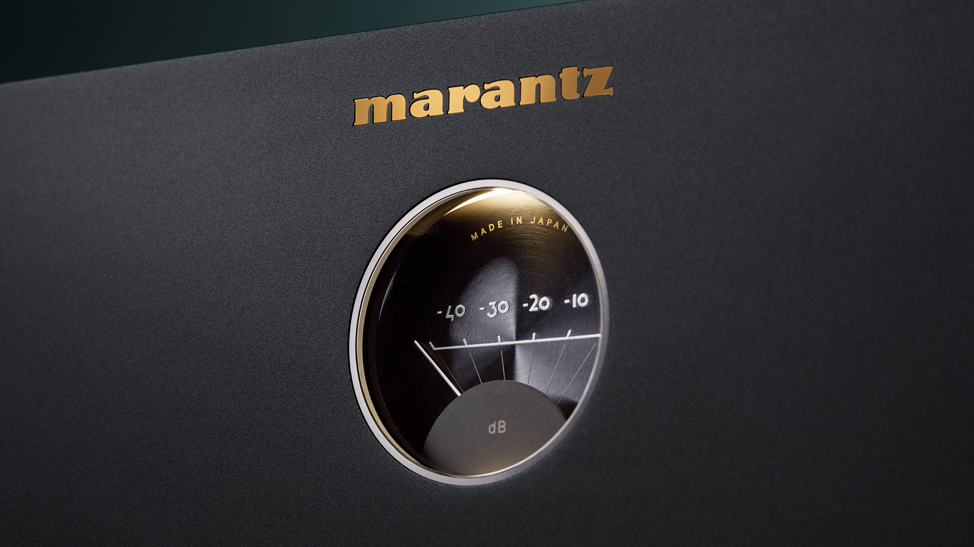 Marantz AV 20 and AMP 20 home cinema components (lifestyle shots)