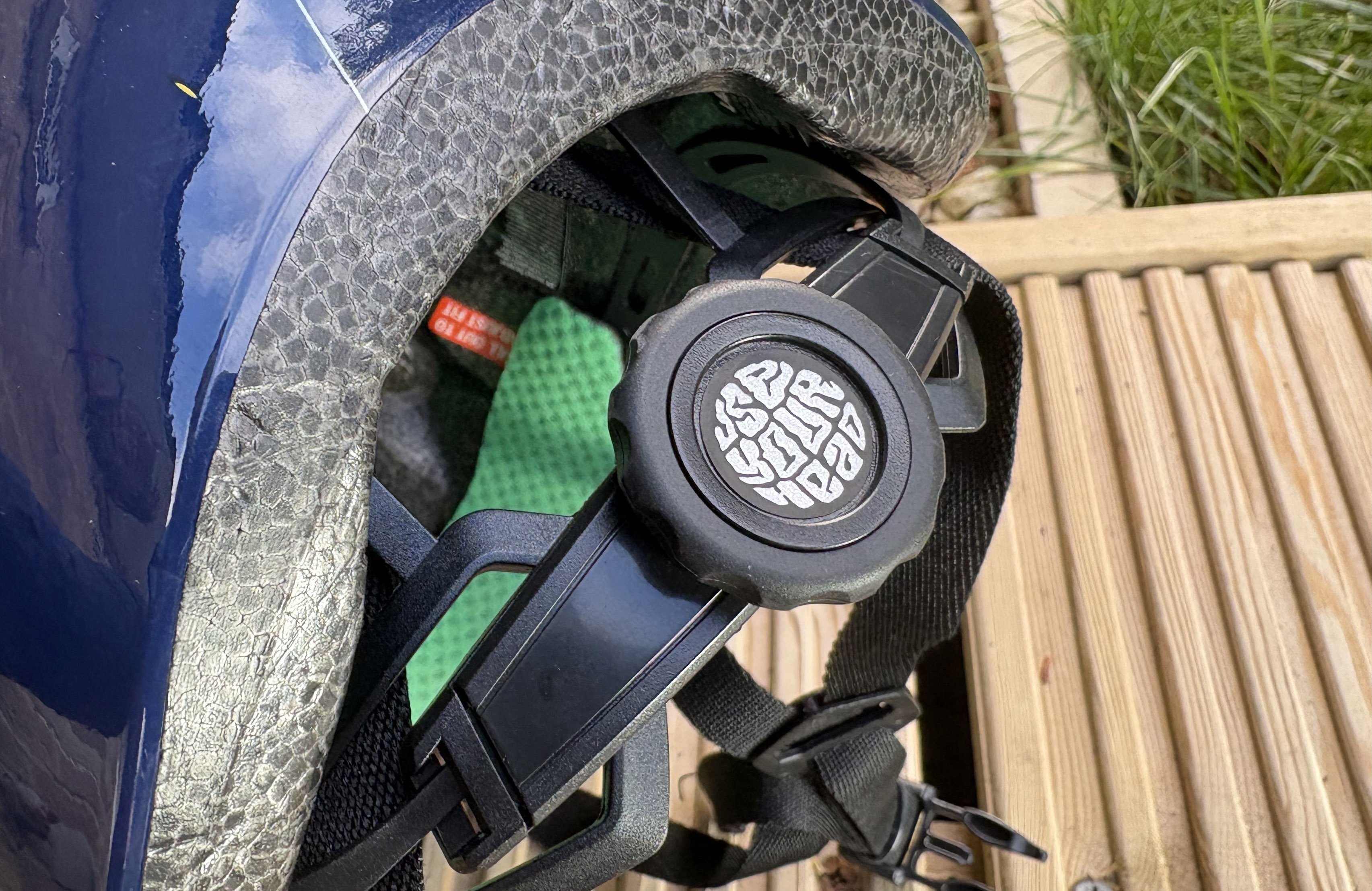 Retention dial Lazer Nutz helmet