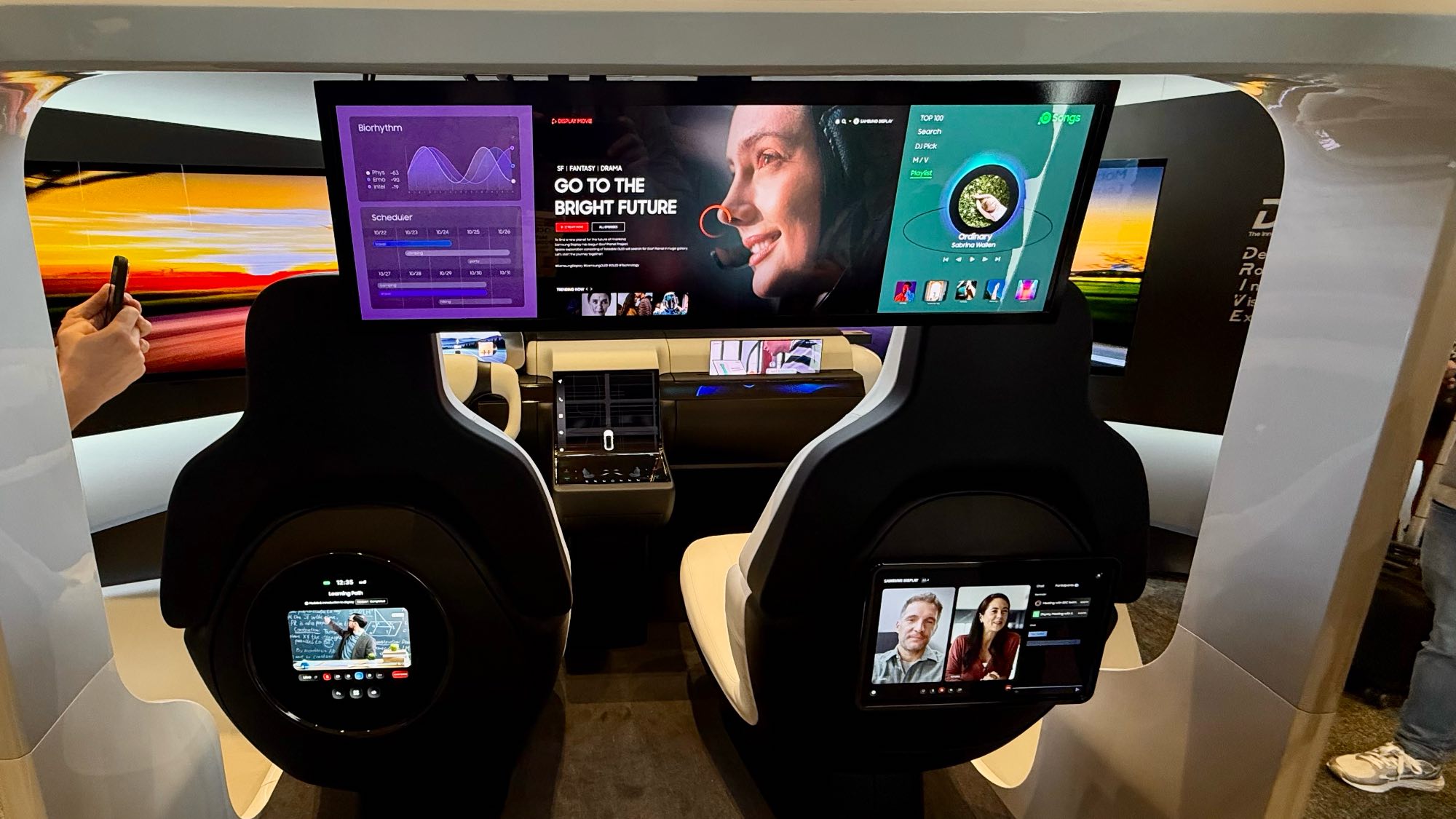 صفحه نمایش 30 اینچی OLED خودرو سامسونگ