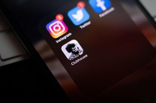 einige Apps, darunter Instagram und Clubhouse