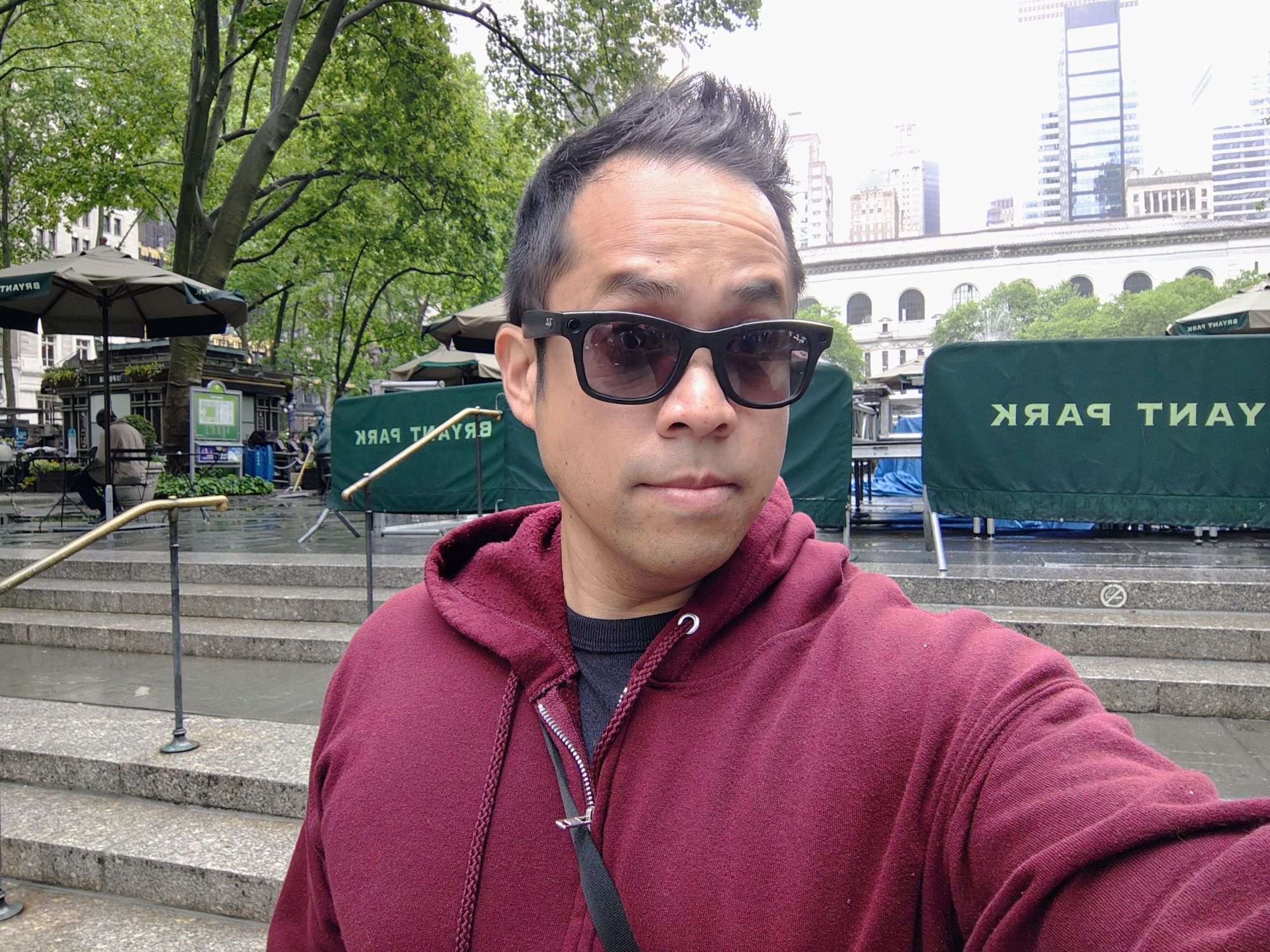 Motorola Razr Plus 2024 selfie sample.