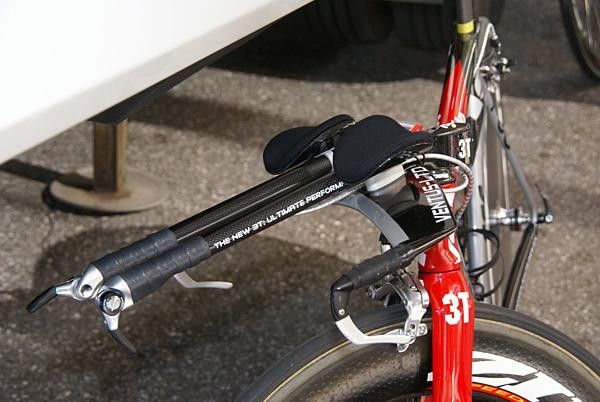 3T is a new sponsor for Team CSC and team bikes were fitted with the new Ventus LTD aero bar.