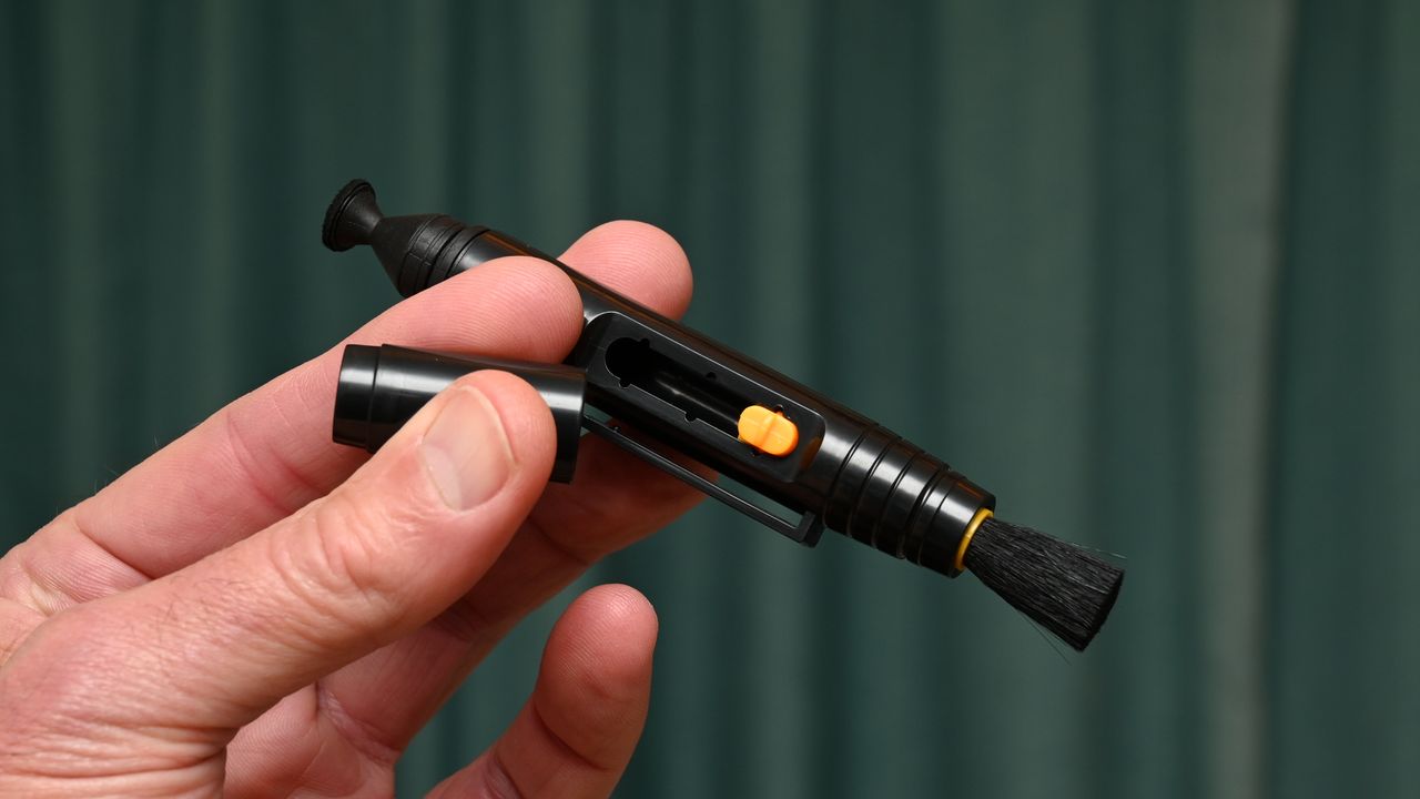 Movo Deluxe Essentials Camera Cleaning Kit