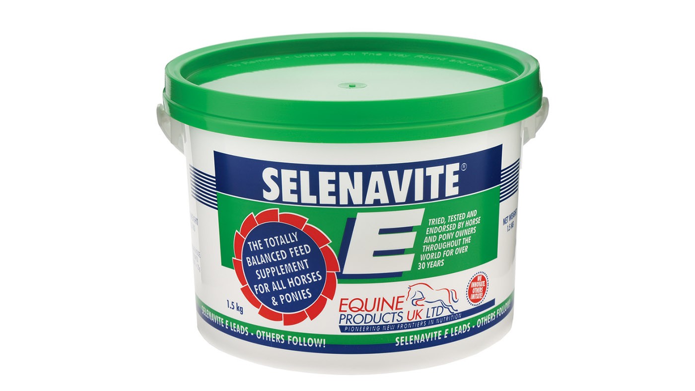 Equine Products Selenavite E vitamin and mineral supplement for horses