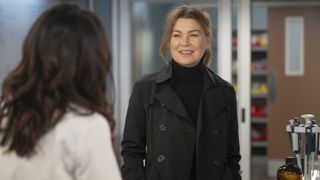 Ellen Pompeo as Meredith in a black coat in Grey's Anatomy season 20