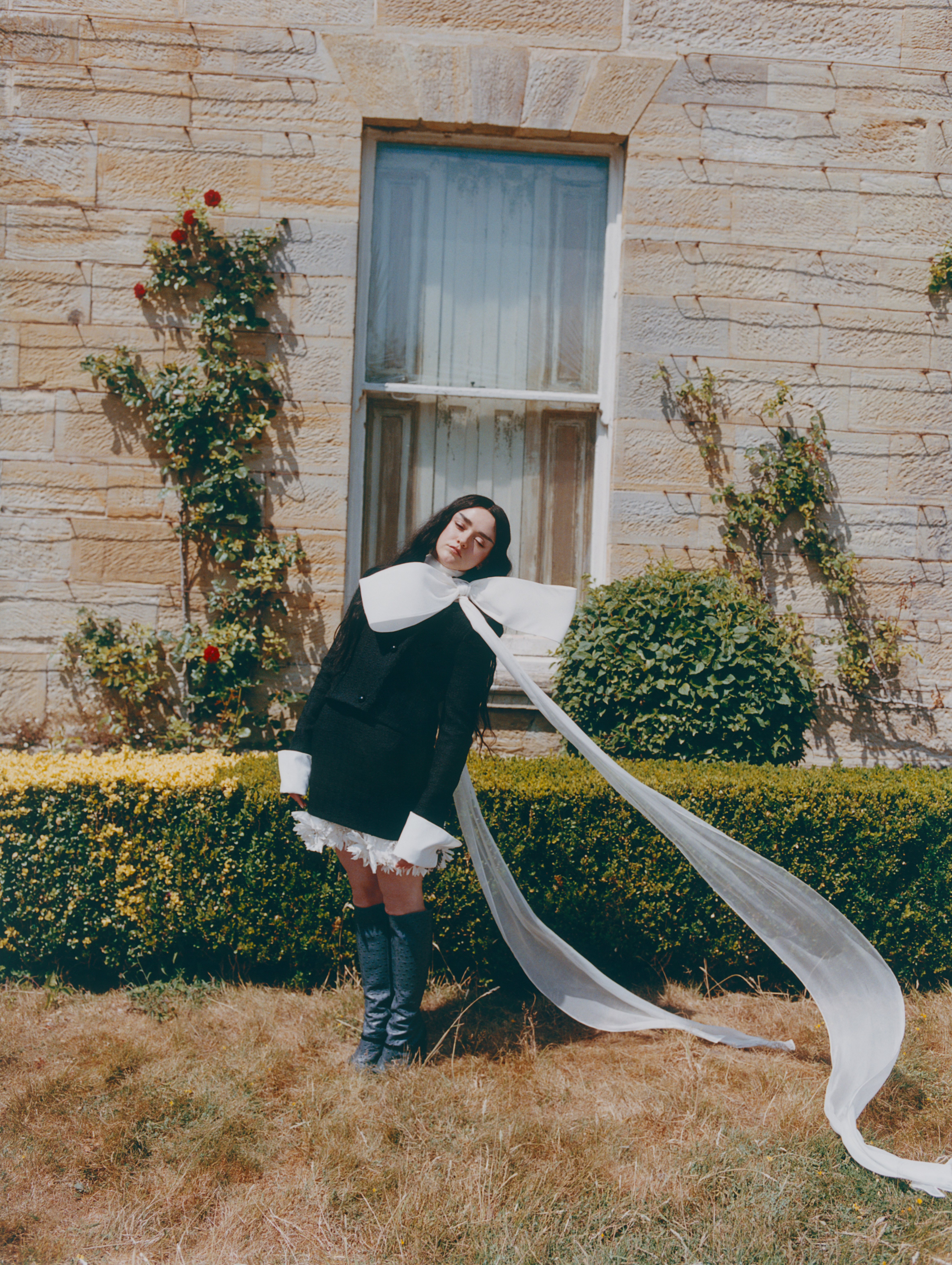 Under Her Spell&amp;mdash;Maisie Williams Talks Practical Magic 2, Turning 30 and the Charm of the Shockingly Ordinary