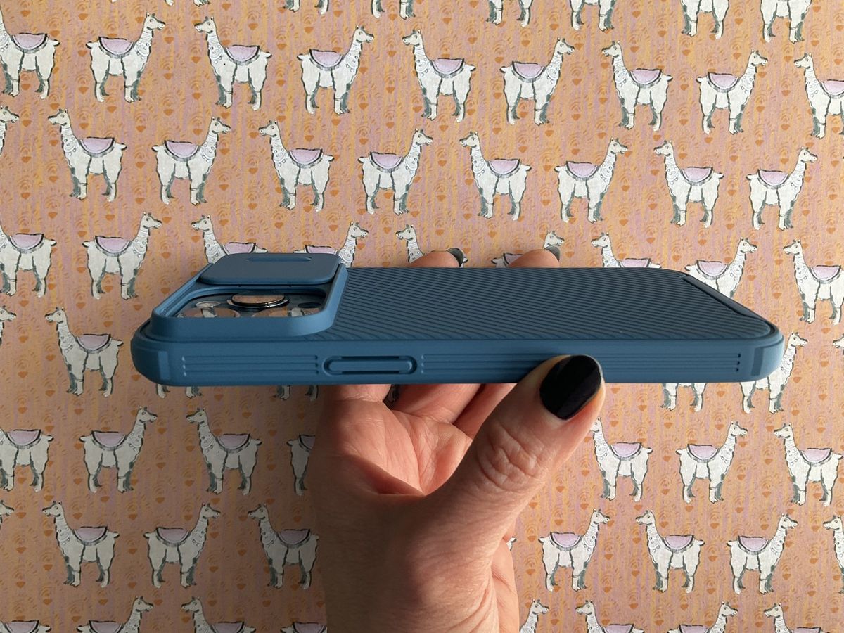 Nillkin Camshield Pro Iphone Case Lifestyle Side