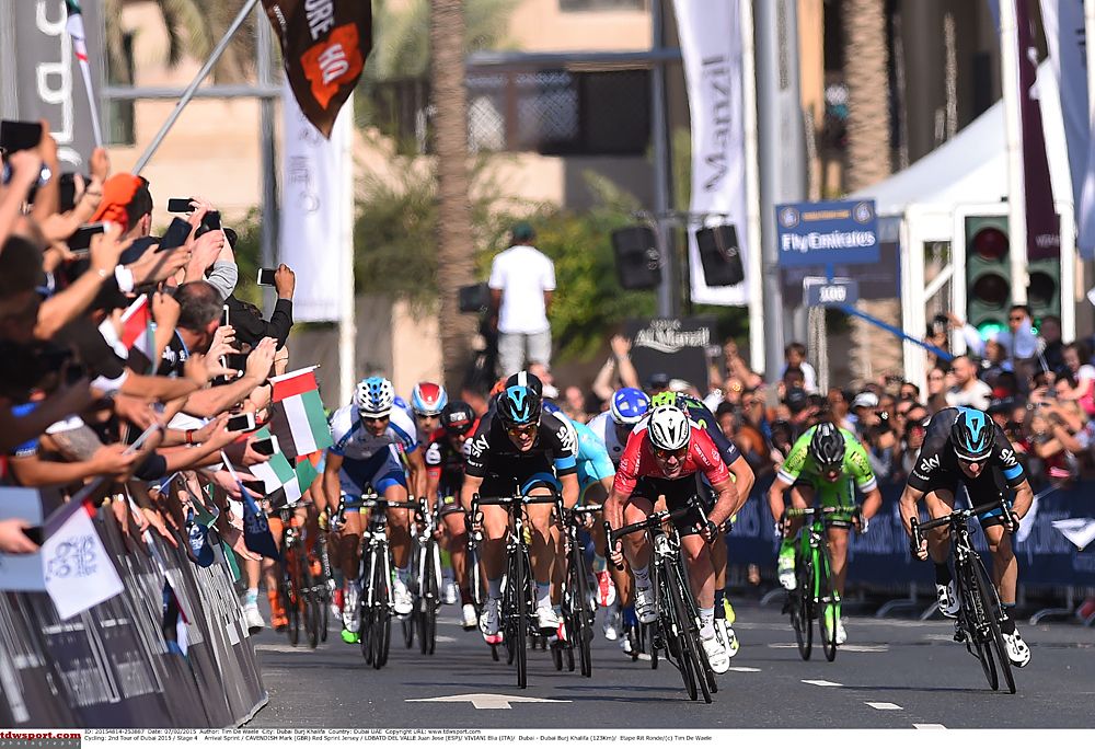 Mark Cavendish (Etixx-QuickStep) wins the bunch sprint to the line