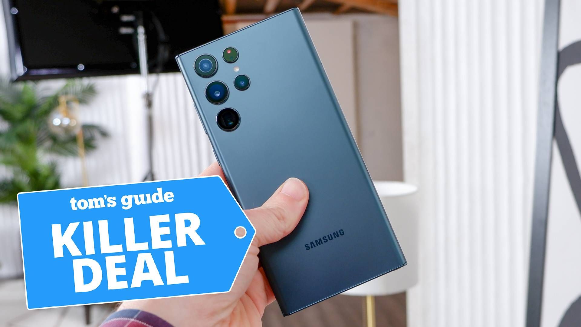 Sペン付きファントムブラックのSamsung Galaxy S22 Ultra。
