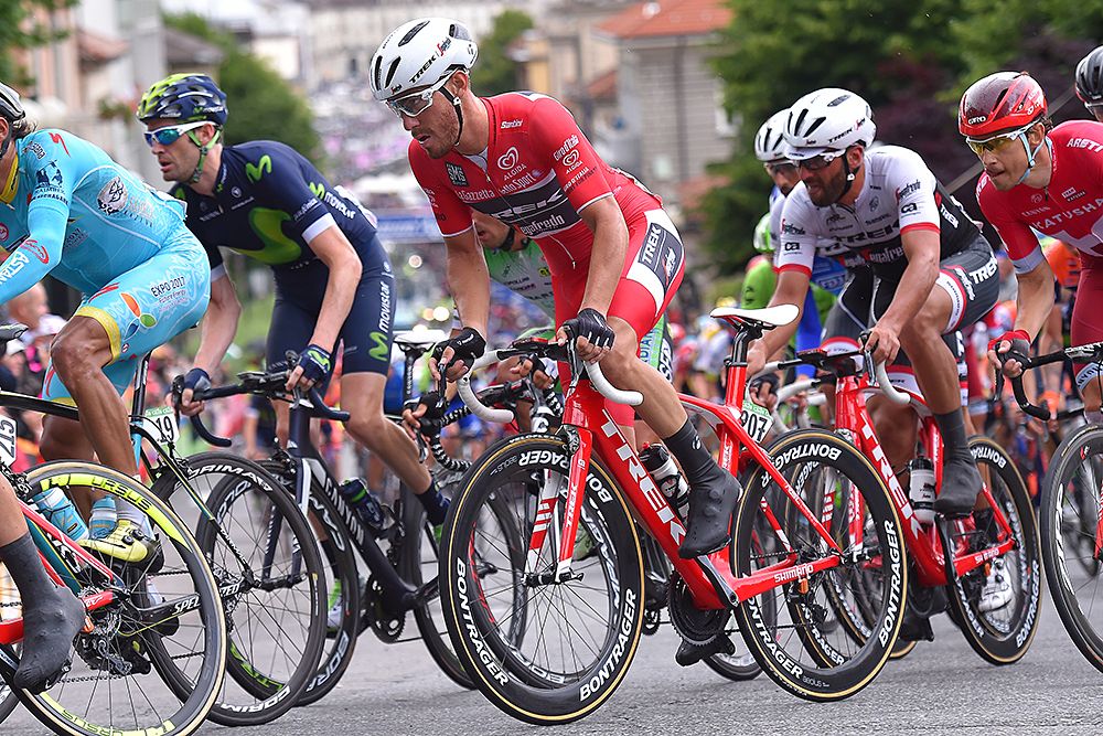 Points leader Giacomo Nizzolo readies for a sprint