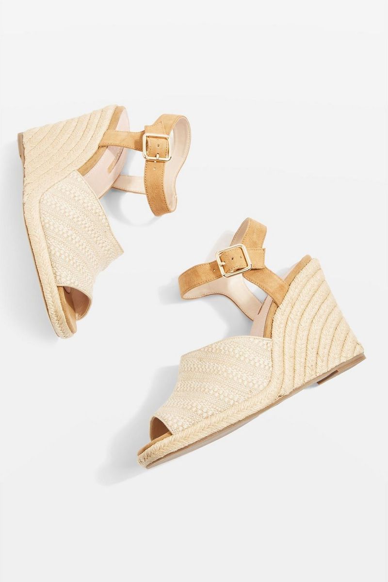 Footwear, Beige, Tan, Shoe, Fashion accessory, Earrings, Wedge,
