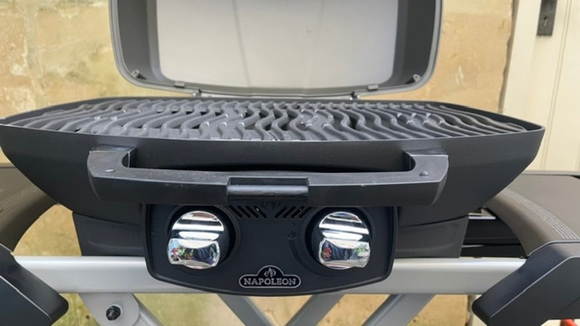 Napoleon TravelQ PRO285X Portable Propane Gas Grill being tested