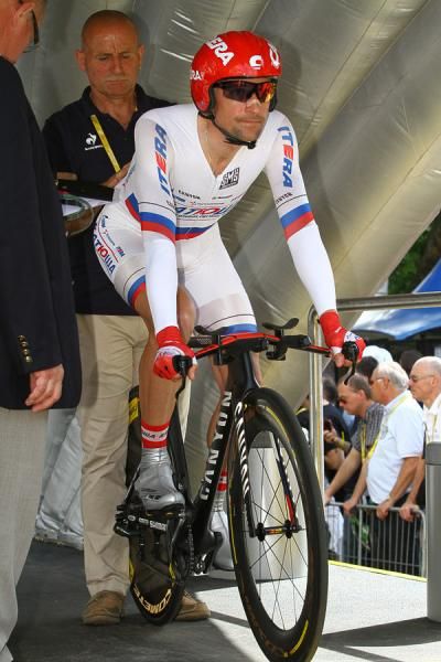 Denis Menchov (Katusha) gets set to leave the start house in Liege