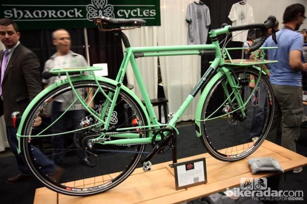 Shamrock Cycles built this city bike using lots of tricks learned over the years, including easily removable racks and fenders, internal wiring for the front and rear lights, and a silent-running Gates belt drive.