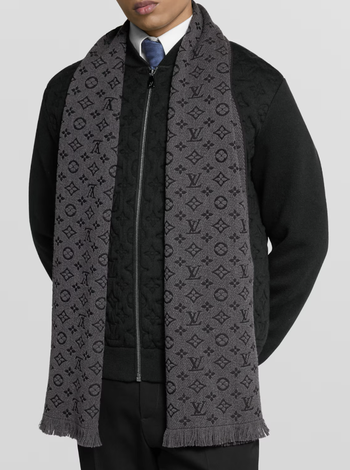 Louis Vuitton, Monogram Classic scarf