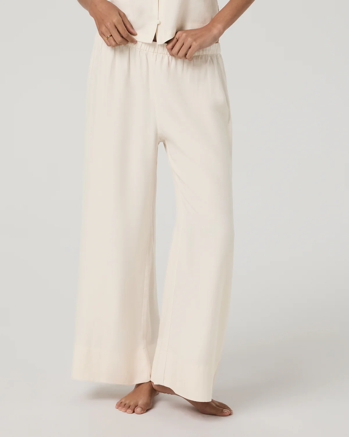 Vuori, Trestles Twill Crop Wideleg Pant