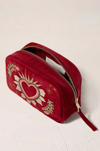 Elizabeth Scarlett, Sacred Heart Makeup Bag