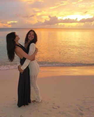 kaia gerber and camila morrone in the cayman islands