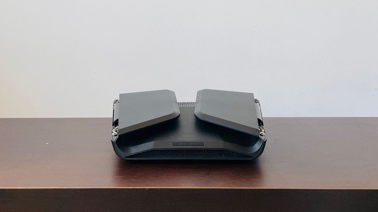 Netgear Nighthawk RAXE300