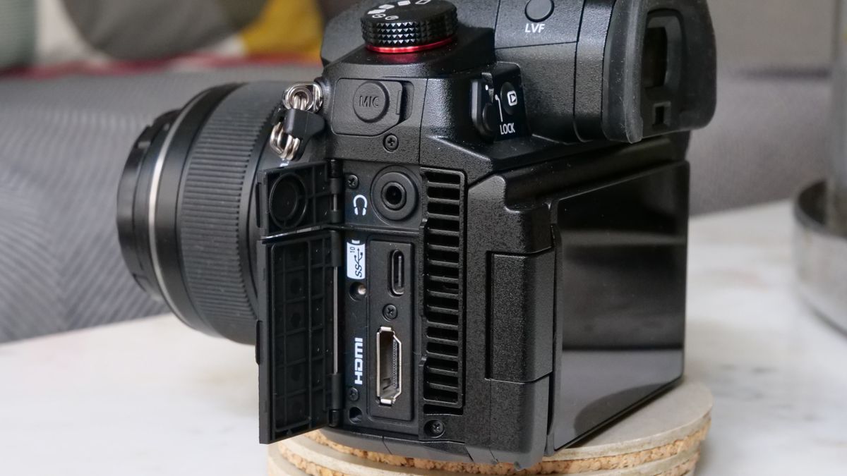 The Panasonic GH6 camera sitting on a table