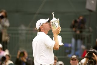 Lucas Glover kisses the US Open trophy