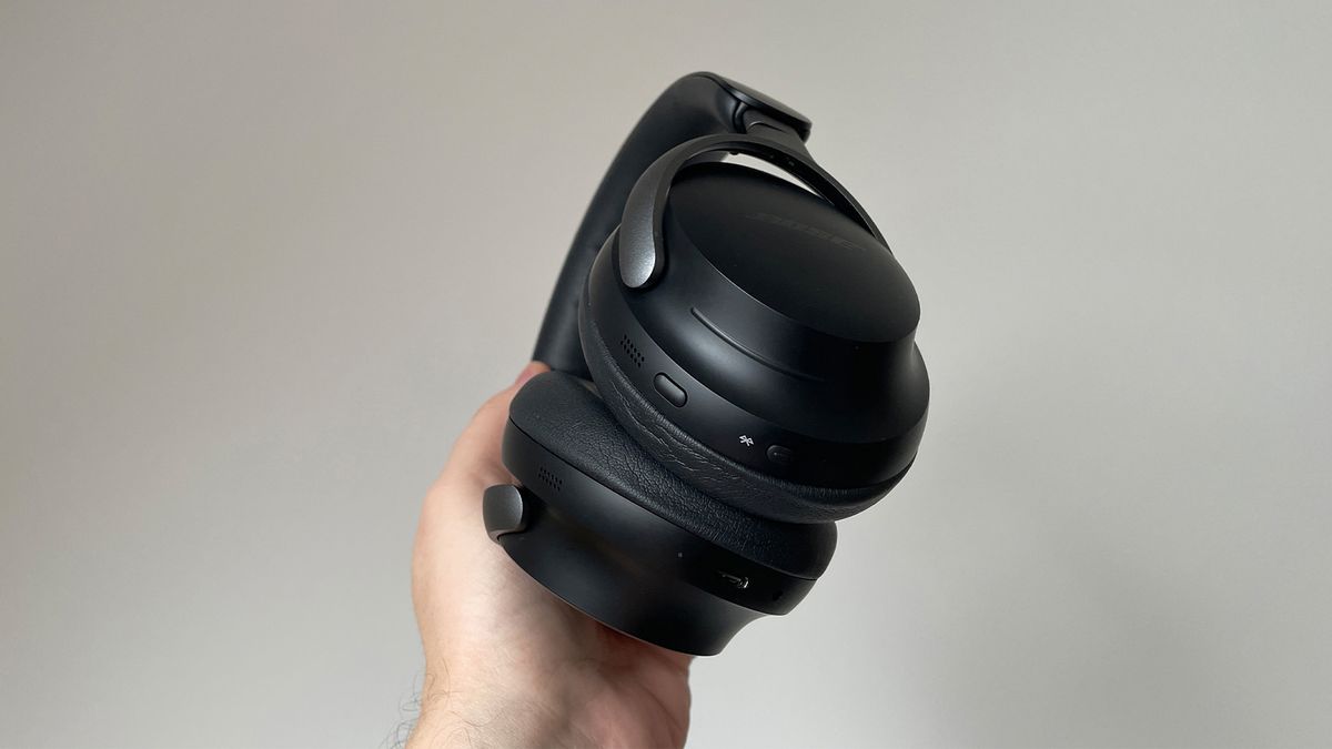 Noise cancelling headphones: Bose QuietComfort Ultra Headphones