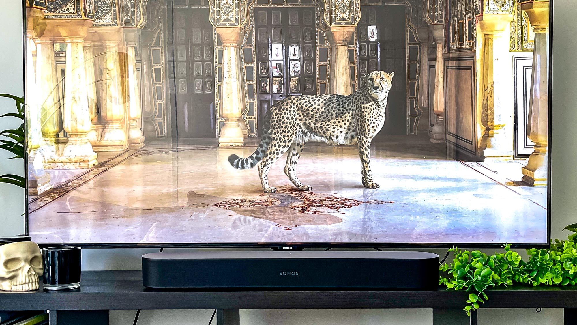 mundstykke format sår Sonos Beam (Gen 2) review: The best-sounding soundbar for small TVs | Tom's  Guide