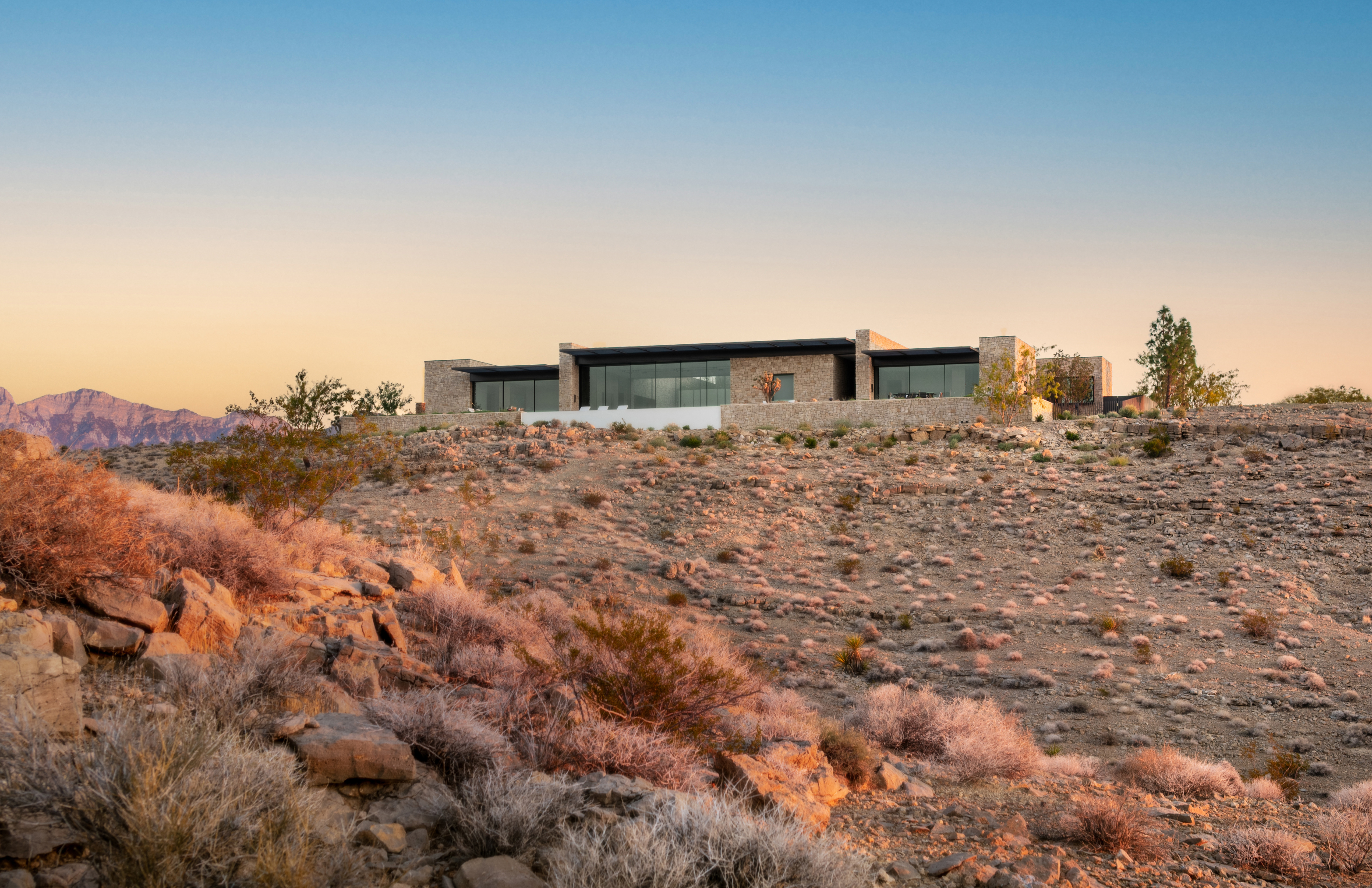 architectural in Vegas valley offers 137 Las Fort a cinematic experience