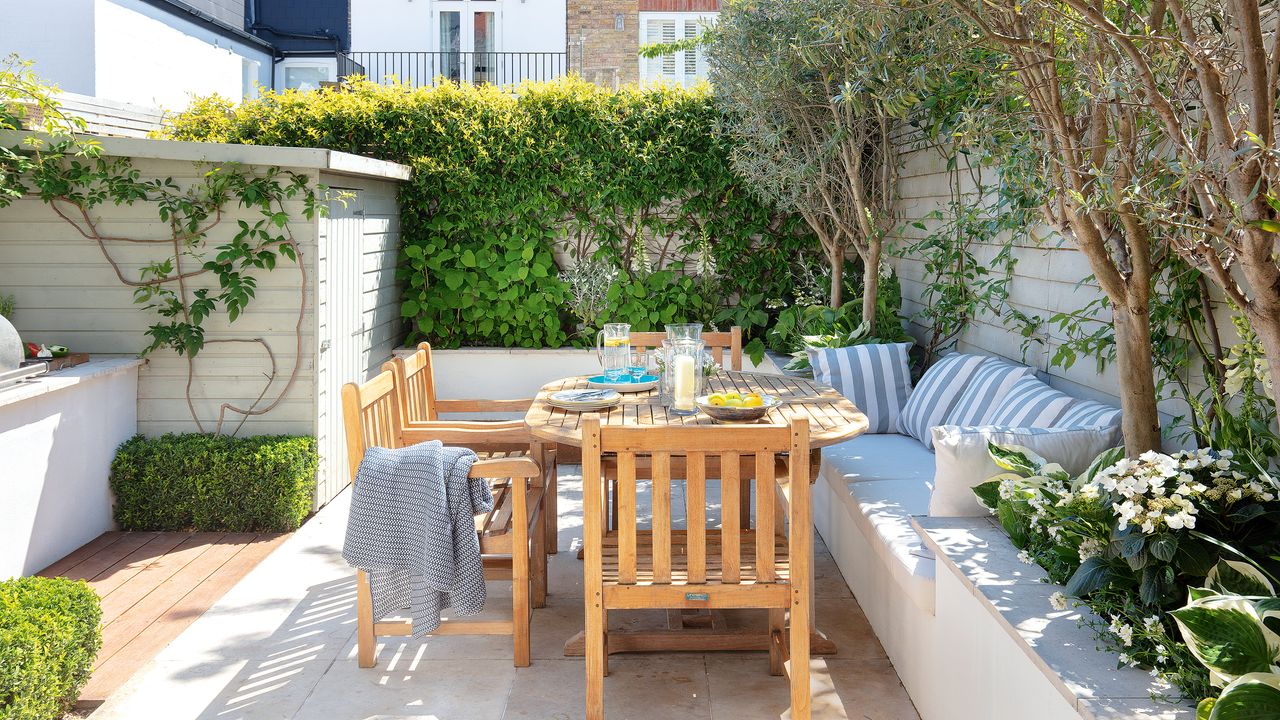 Outdoor dining with L-shaped built-in seating