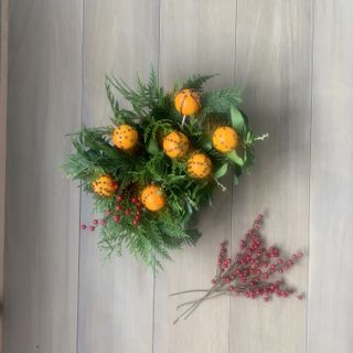 Orange pomander Christmas arrangement