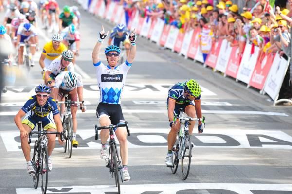 Tyler Farrar (Garmin-Cervelo) wins ahead of Romain Feillu (Vacansoleil-DCM) and Jose Joaquin Rojas (Movistar).
