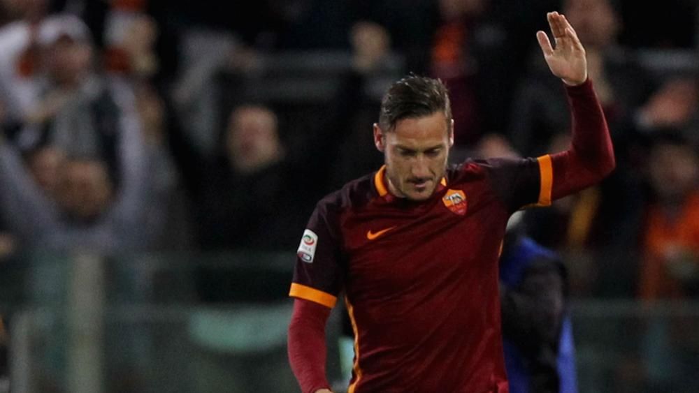 Serie A Review Super Sub Totti Inspires Roma Comeback Juve Edge Closer To Title Fourfourtwo 