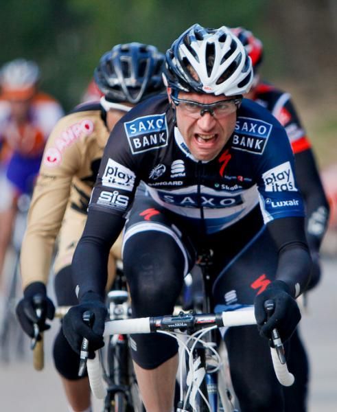 Jens Voigt and a few other riders broke away from the peloton towards the end of the climb to chase Ermanno Capelli who was still the leader of the race.
