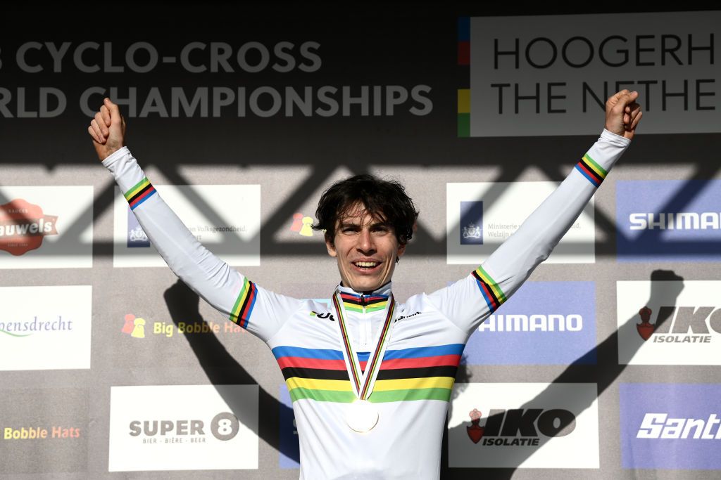 HOOGERHEIDE NETHERLANDS FEBRUARY 05 Gold medalist Lo Bisiaux of France celebrates winning during the medal ceremony after the 74th World Championships CycloCross 2023 Mens Junior CXWorldCup Hoogerheide2023 on February 05 2023 in Hoogerheide Netherlands Photo by David StockmanGetty Images