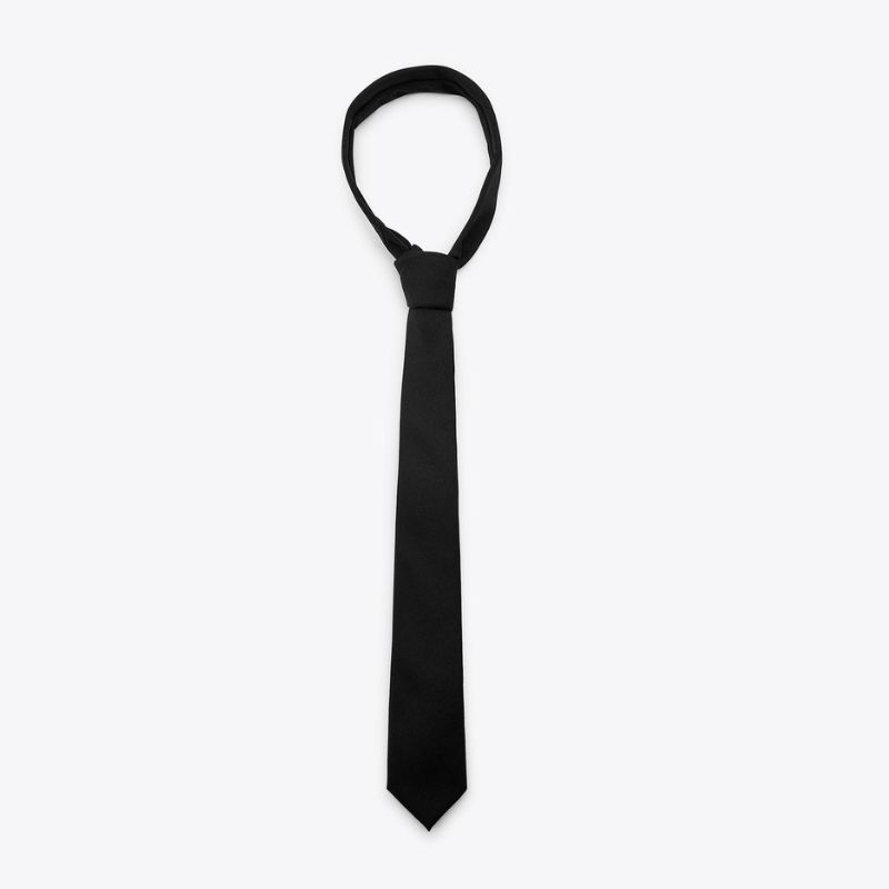 black skinny tie