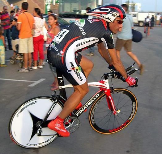 Jos&eacute; Vicente Garcia Acosta looks fast