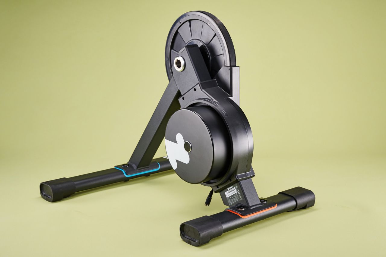 Image shows the Zwift Hub turbo trainer