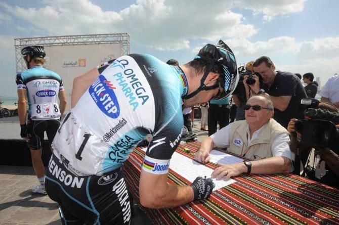 Mark Cavendish (Omega Pharma QuickStep) signs on
