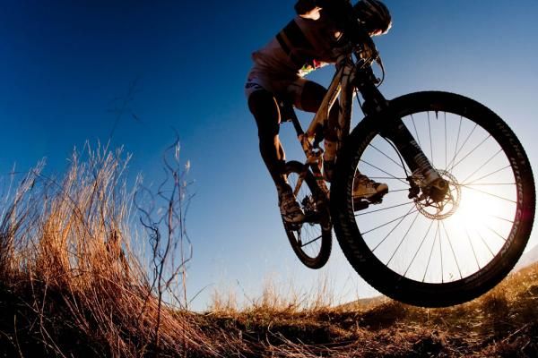 Nino Schurter get some air during stage two