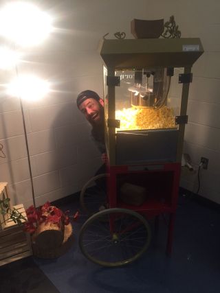 Toronto: Popcorn makes Steve happy. Wouldn't it make you happy if you found this backstage? Promoters, take note!