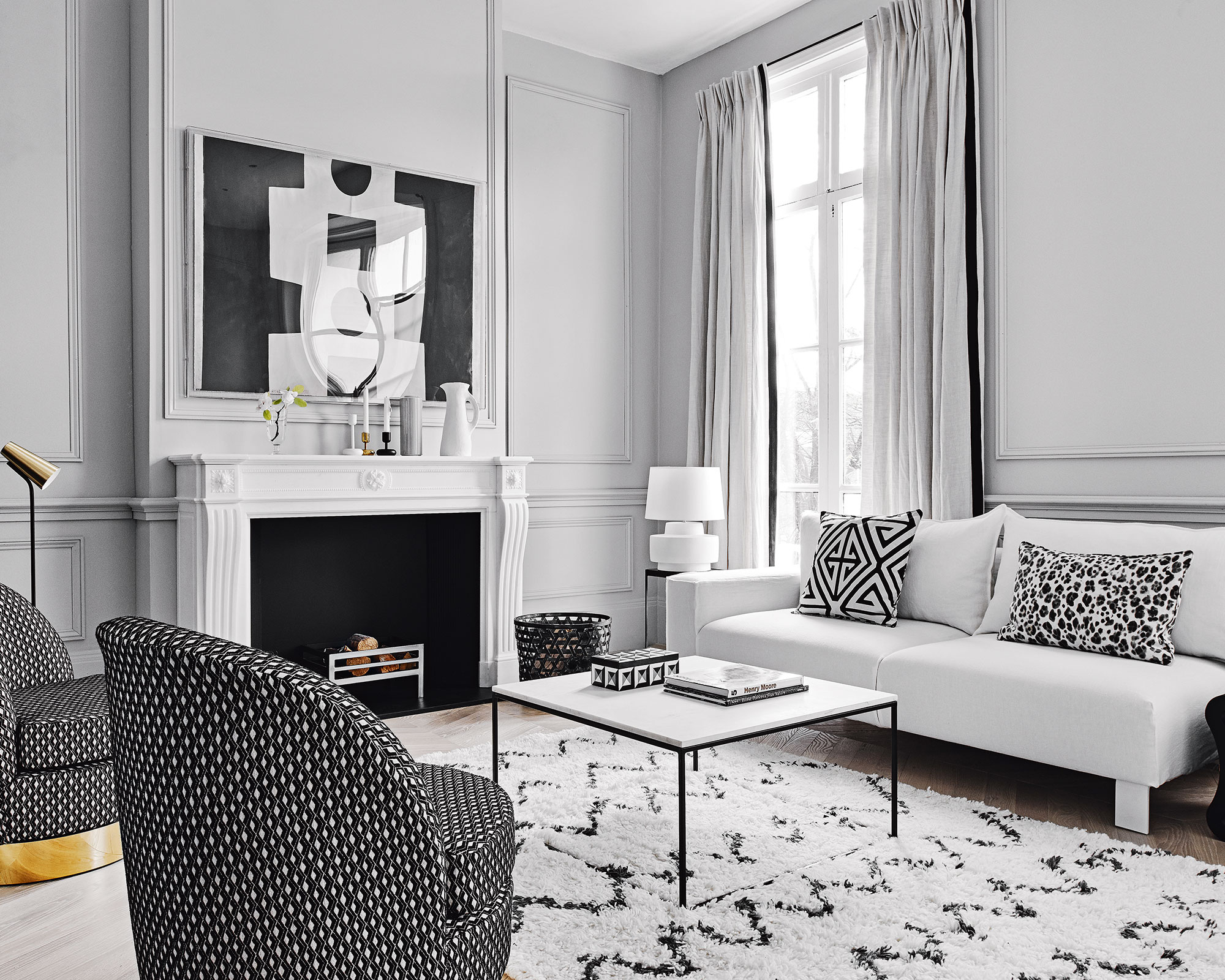 living room ideas with monochrome details
