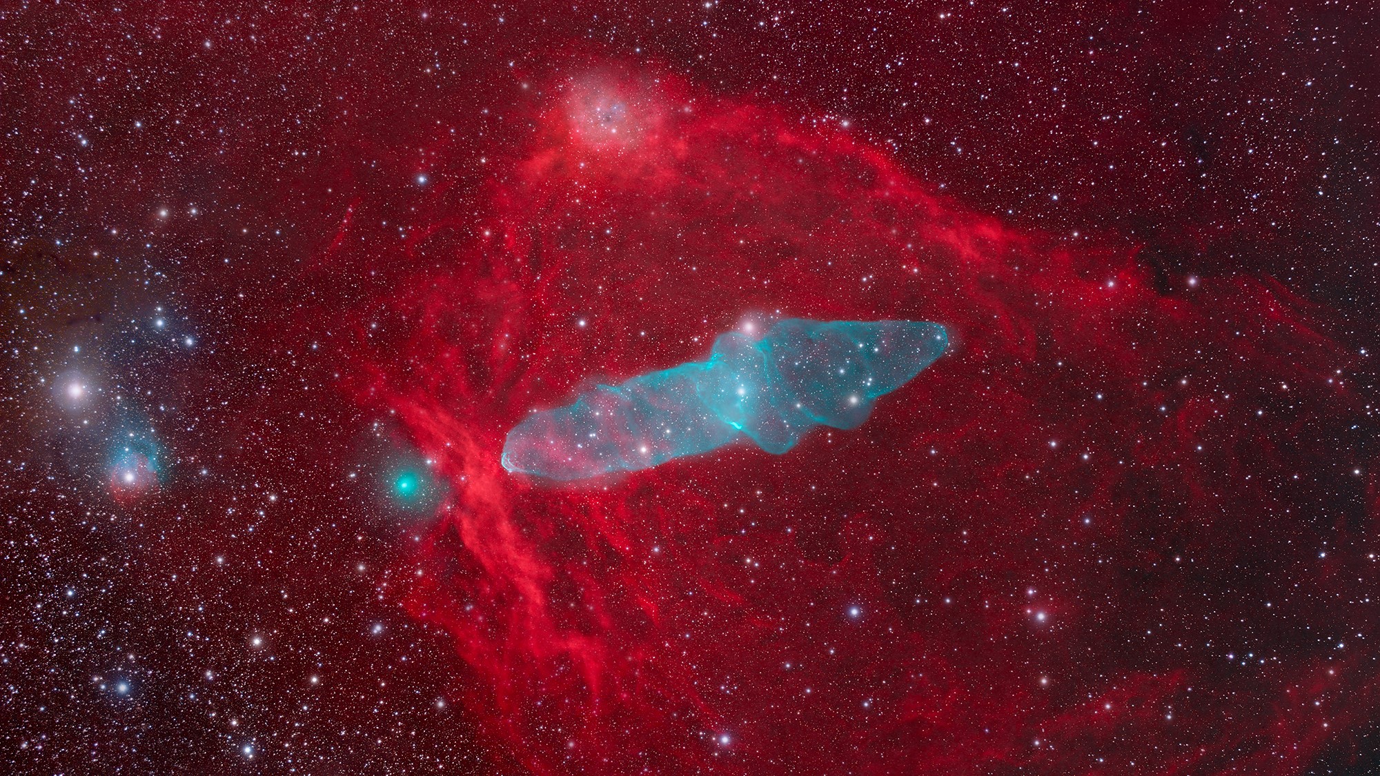  Astrophotographer captures Comet C/2023 E1 Atlas in rare encounter with Flying Bat and Squid Nebula 